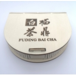 Fu Ding Lao Shu Bai Cha koláček 2019 100g v dřevěném penálu